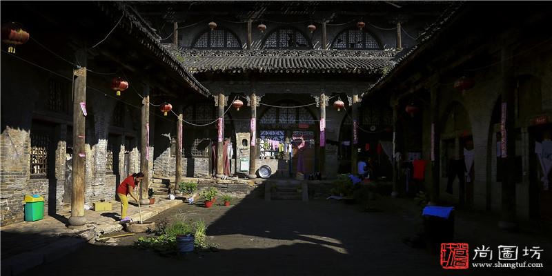 李鹏程《朱家大院3》.jpg
