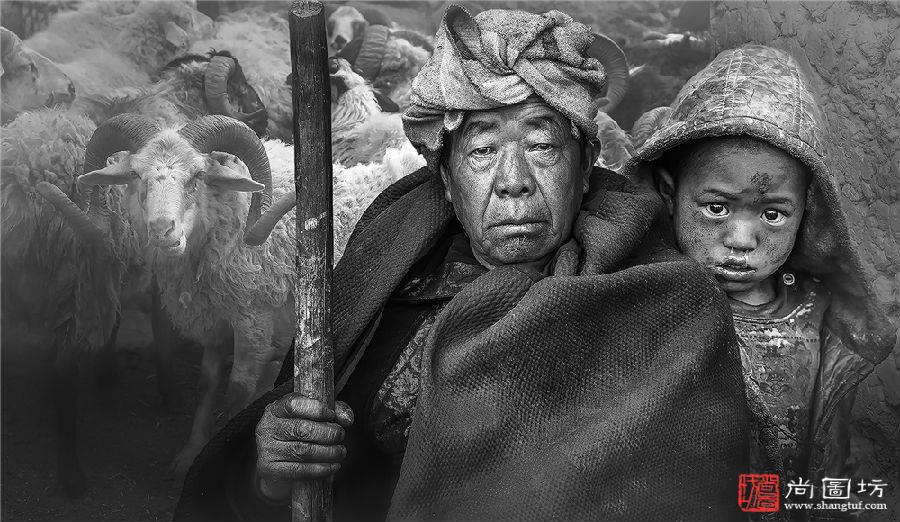《彝族汉子》  摄影:黄卫华  黑白开放组  gpu铜牌