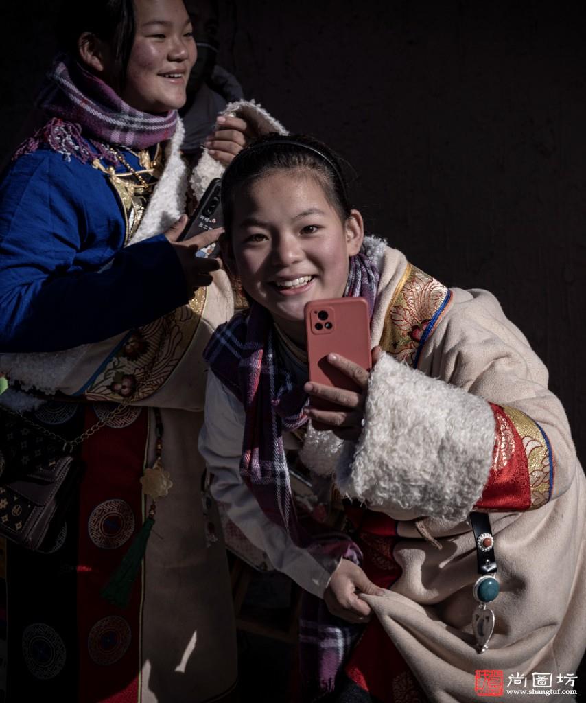 《“我也想学抓拍”Got you!》摄影:徐智 Xu Zhi-中国 China.jpg